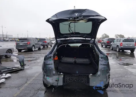 2023 Tesla Model Y из США, поврежденный, VIN 7SAYGAEEXPF685356